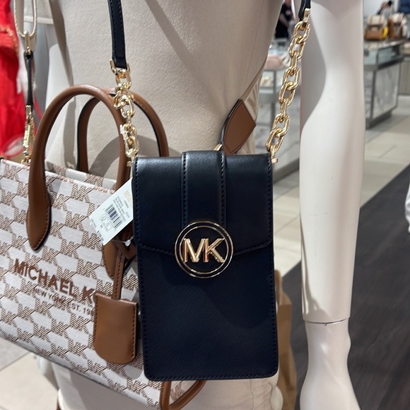 MICHAEL KORS CARMEN SMALL FAUX LEATHER PHONE CROSSBODY BAG - Picture 8 of 16